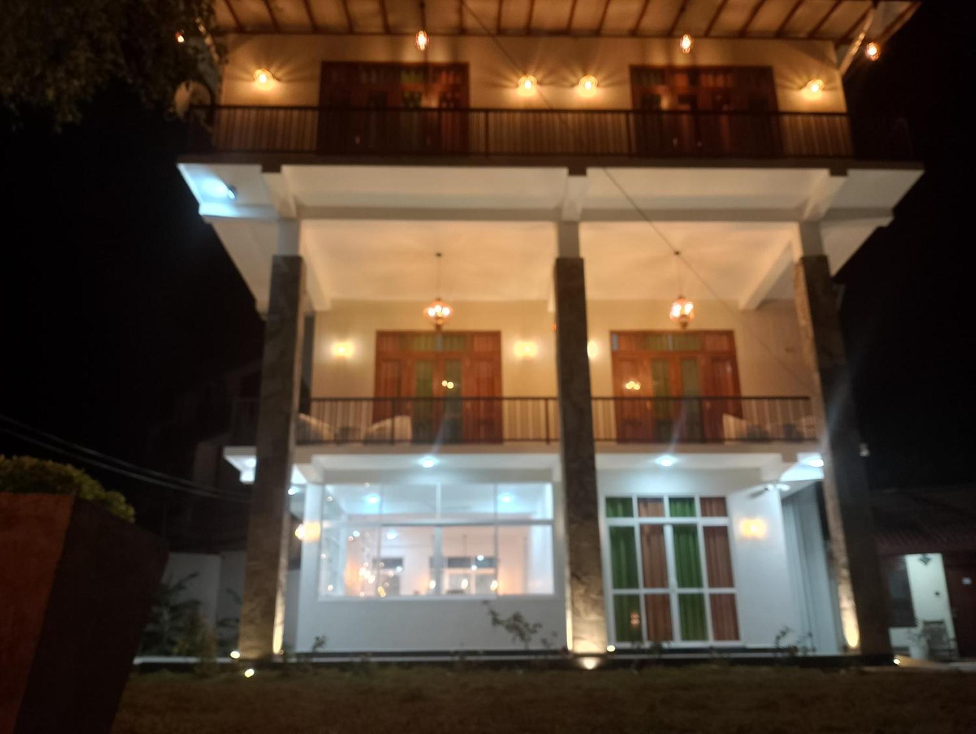 Hotel Malindu Yala Gate à Tissamaharama Extérieur photo